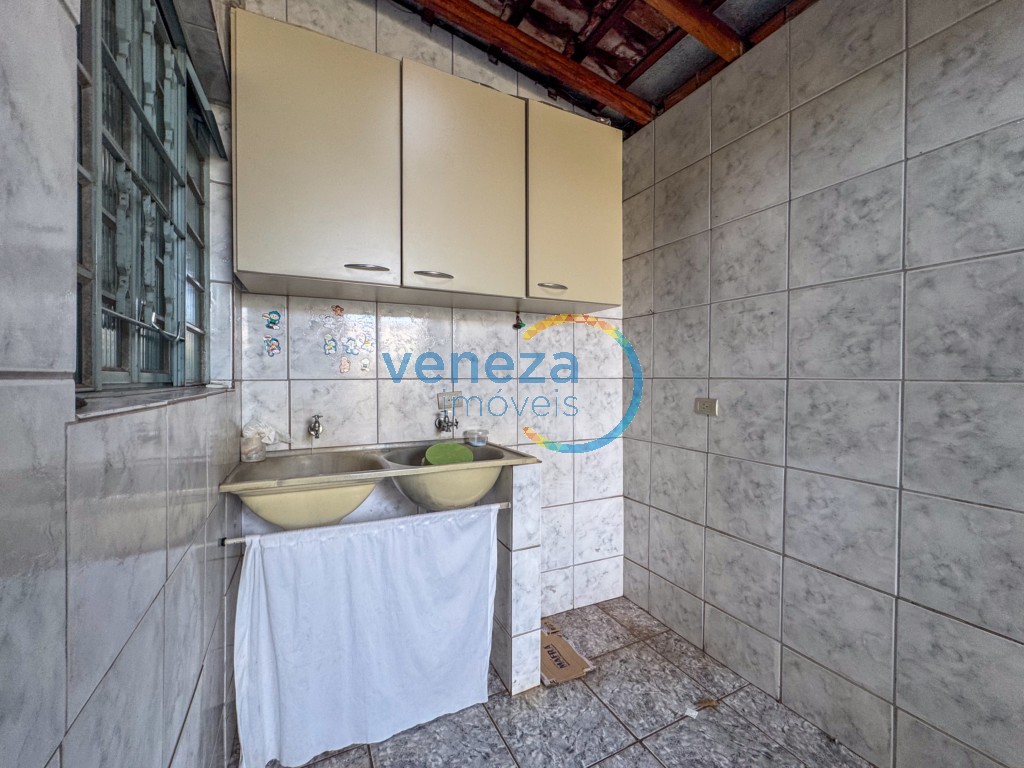 Casa Residencial para locação no bairro Industrial de Londrina com 89m<sup>2</sup> útil, 3 quartos, 1 vaga de garagem