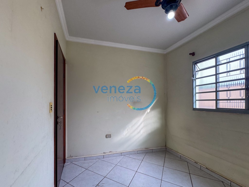 Casa Residencial para locação no bairro Industrial de Londrina com 89m<sup>2</sup> útil, 3 quartos, 1 vaga de garagem