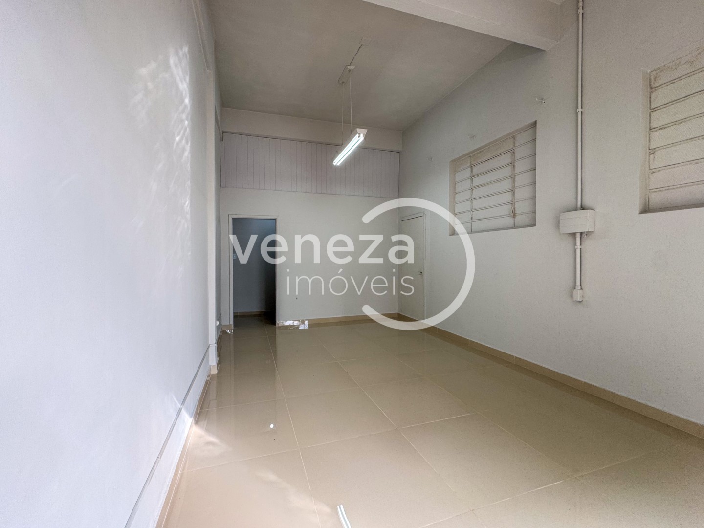 Salão-loja para locacao no Londrilar em Londrina com 50m² por R$ 1.200 - Foto 2