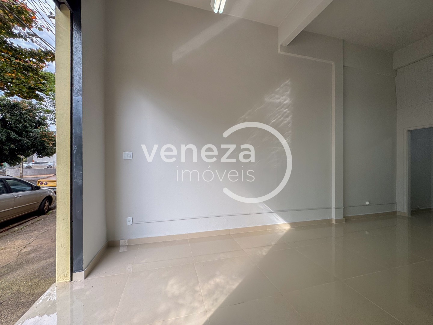 Salão-loja para locação no bairro Londrilar de Londrina - Foto 4