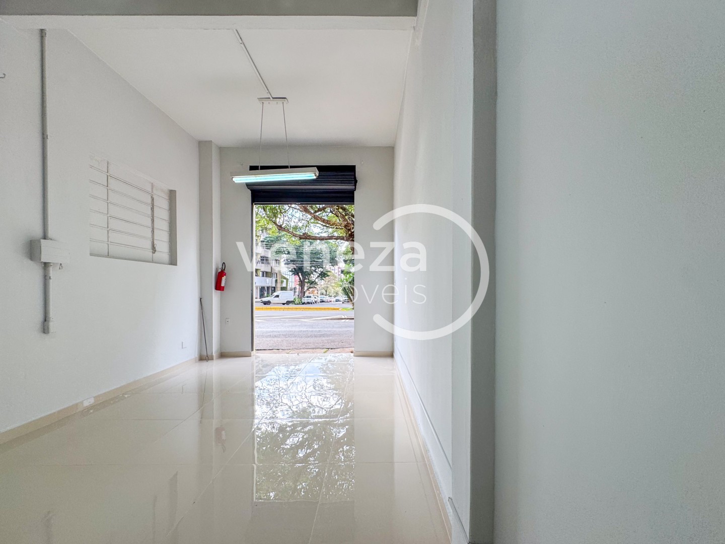 Salão-loja para locação no bairro Londrilar de Londrina - Foto 17