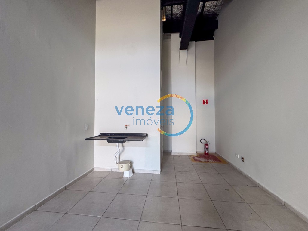 Salão-loja para locação no bairro Centro de Londrina - Foto 11