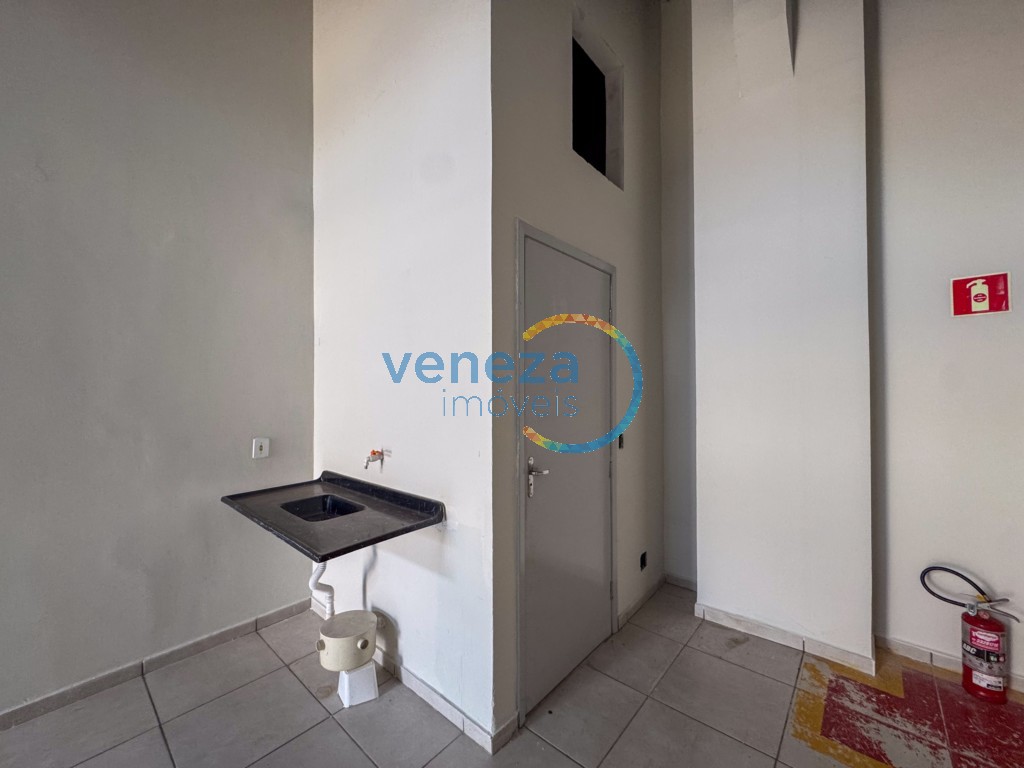 Salão-loja para locação no bairro Centro de Londrina - Foto 19
