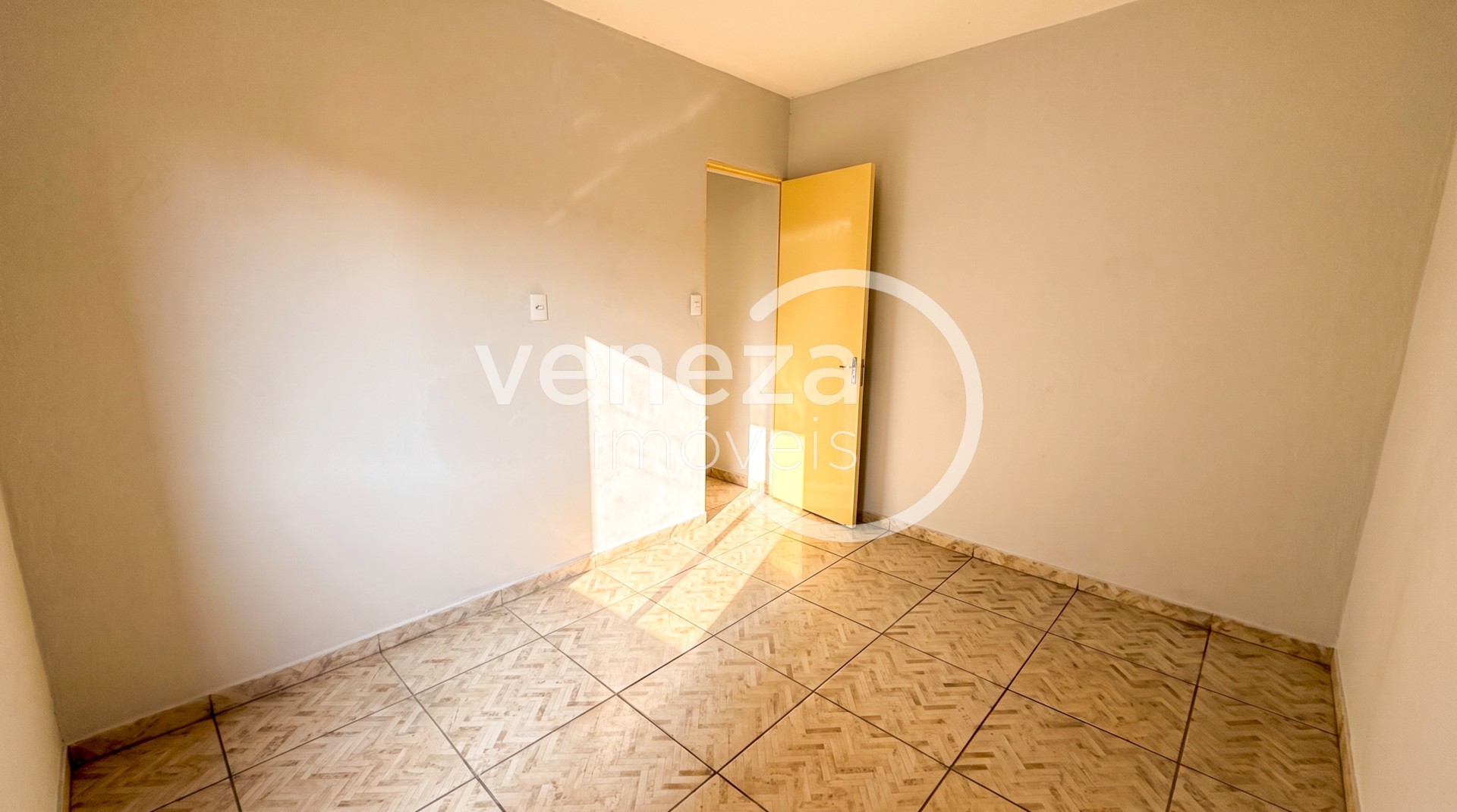 Apartamento para locação no bairro Lima Azevedo de Londrina - Foto 4