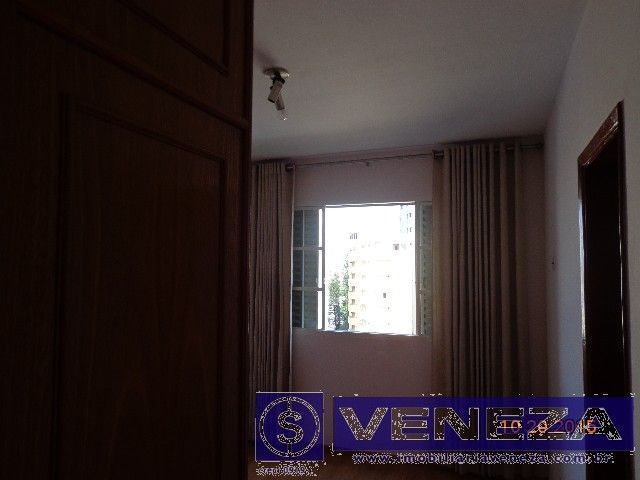 Apartamento para venda no Centro em Londrina com 149,52m² por R$ 299.000  - Foto 2