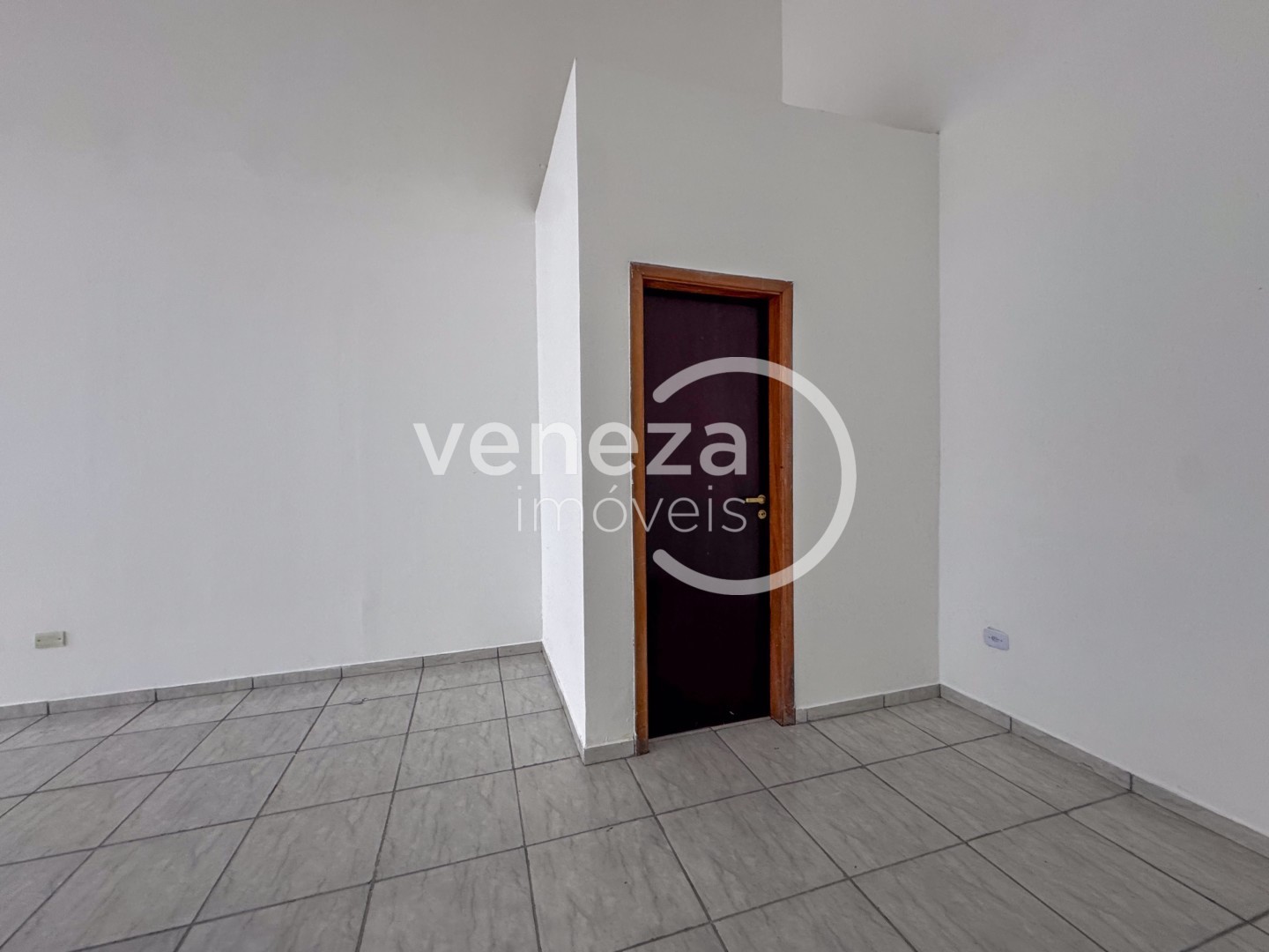 Salão-loja para locação no bairro Centro de Londrina - Foto 15