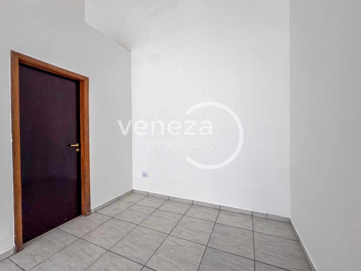 Salão-loja para locação no bairro Centro de Londrina - Foto 16