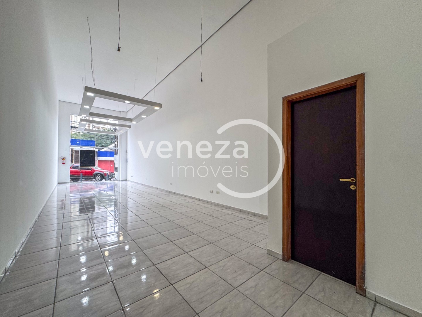 Salão-loja para locação no bairro Centro de Londrina - Foto 6