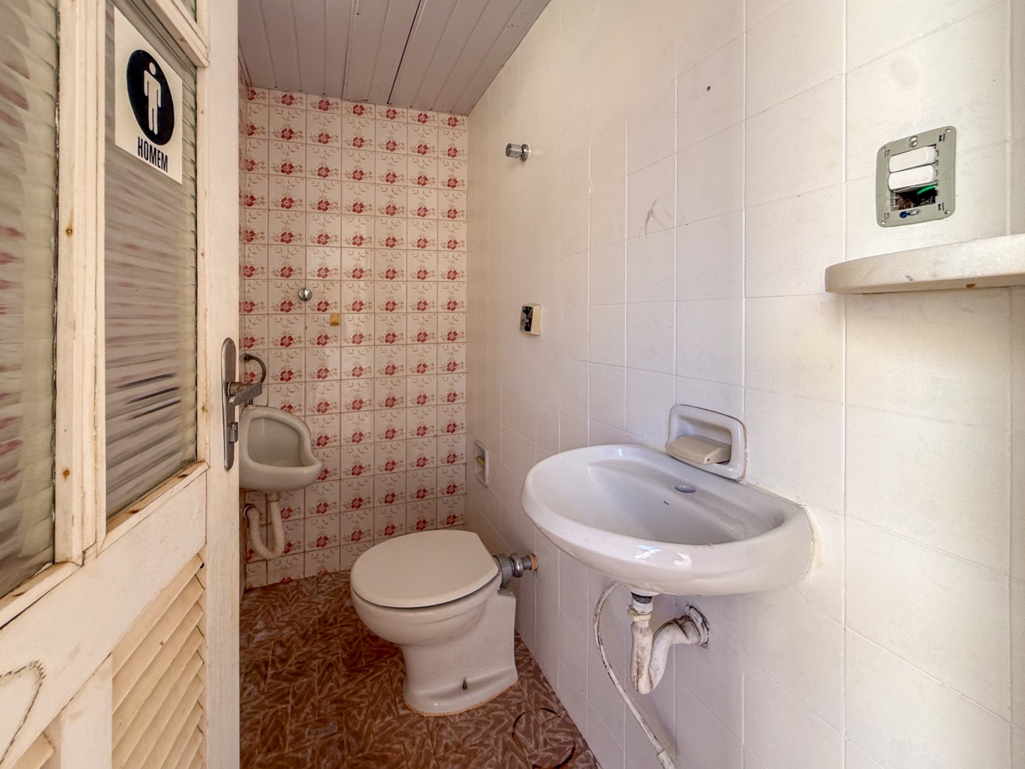 Casa Comercial para locação no bairro Vila Larsen 1 de Londrina - Foto 9
