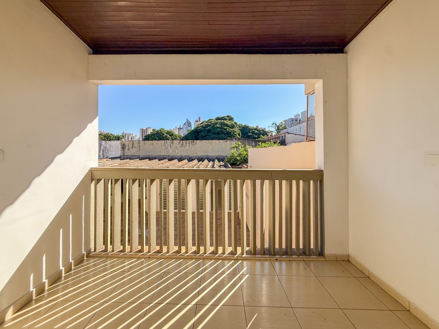 Casa Comercial para locação no bairro Vila Larsen 1 de Londrina - Foto 28