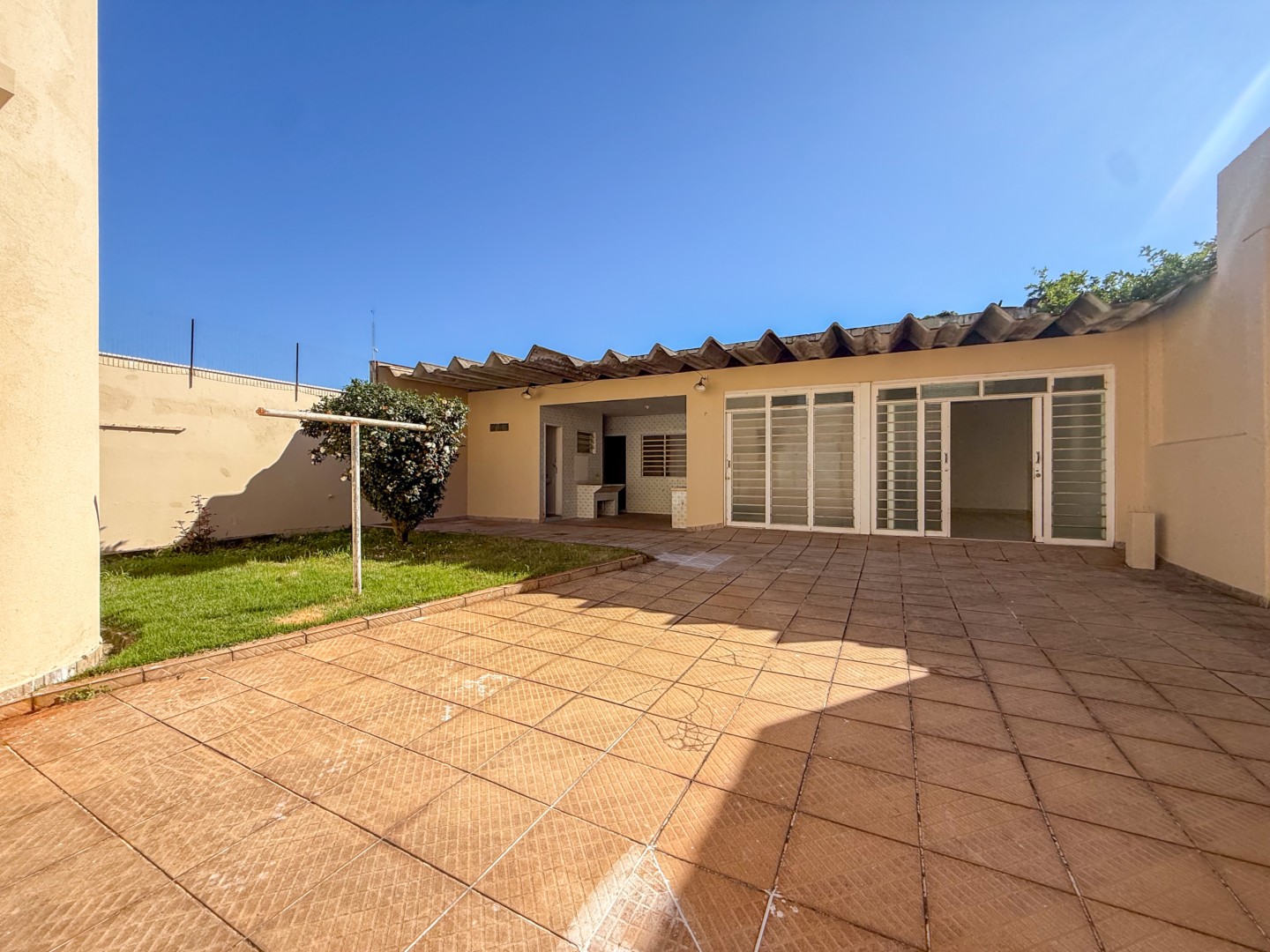 Casa Comercial para locação no bairro Vila Larsen 1 de Londrina - Foto 47