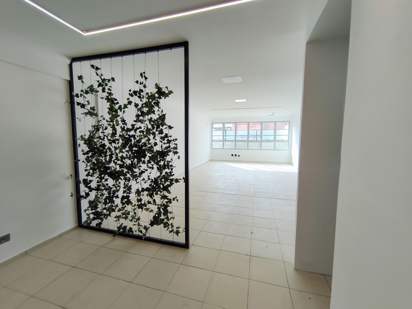 Sala/Conjunto Comercial para alugar em Centro, Londrina — Portal Chave Fácil
