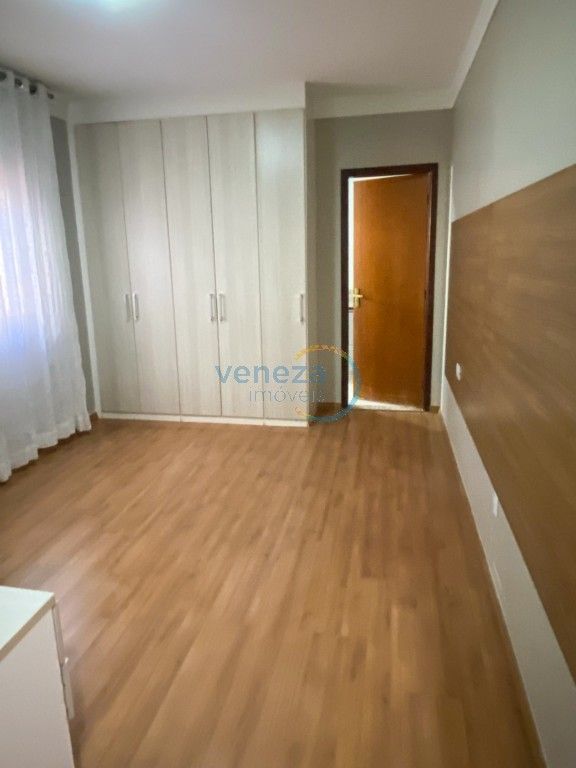 Casa Residencial para locação no bairro Gleba Palhano de Londrina com 298m<sup>2</sup> útil, 4 quartos, 2 vagas de garagem