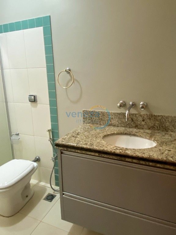 Casa Residencial para locação no bairro Gleba Palhano de Londrina com 298m<sup>2</sup> útil, 4 quartos, 2 vagas de garagem