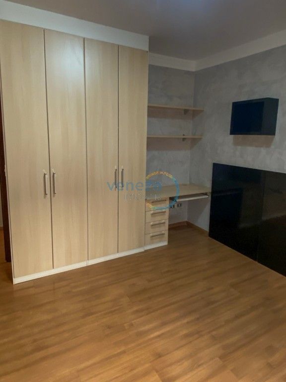 Casa Residencial para locação no bairro Gleba Palhano de Londrina com 298m<sup>2</sup> útil, 4 quartos, 2 vagas de garagem