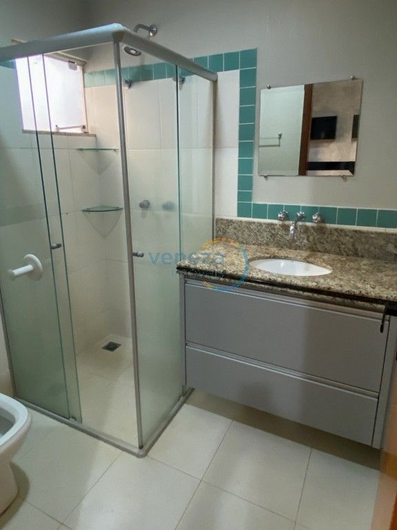 Casa Residencial para locação no bairro Gleba Palhano de Londrina com 298m<sup>2</sup> útil, 4 quartos, 2 vagas de garagem