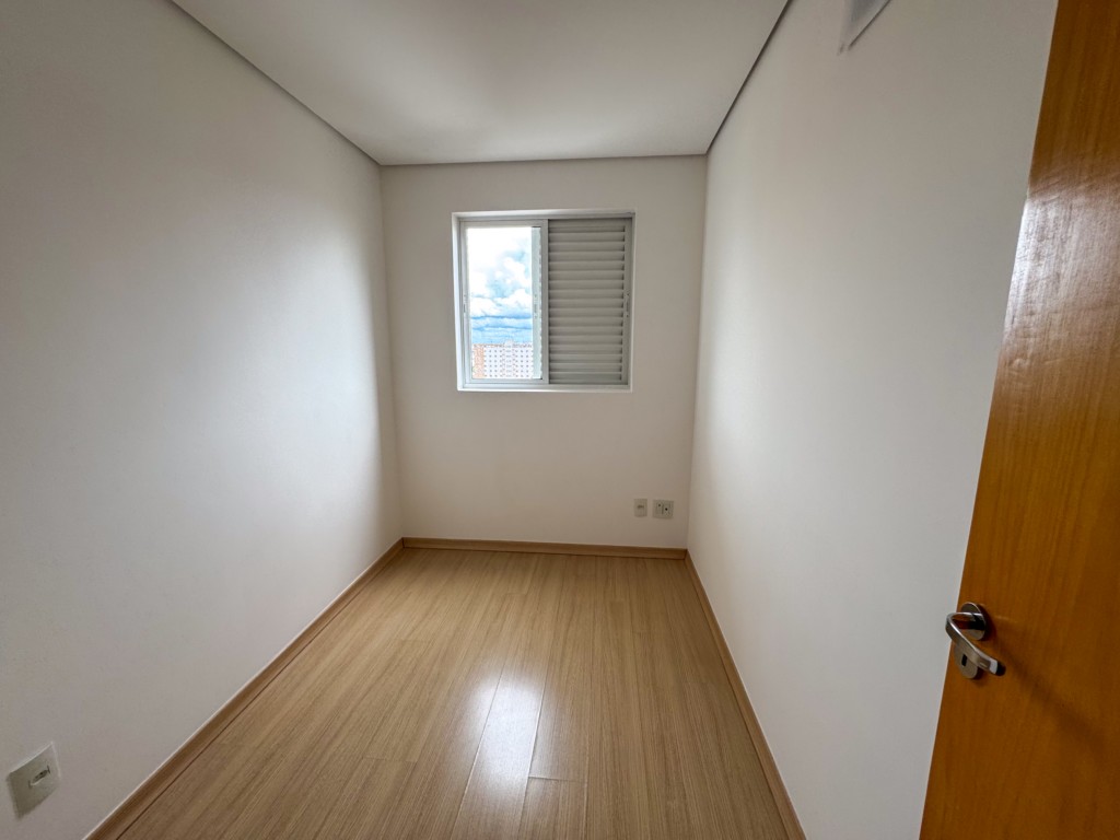 Apartamento para locação no bairro Vila Brasil de Londrina - Foto 13