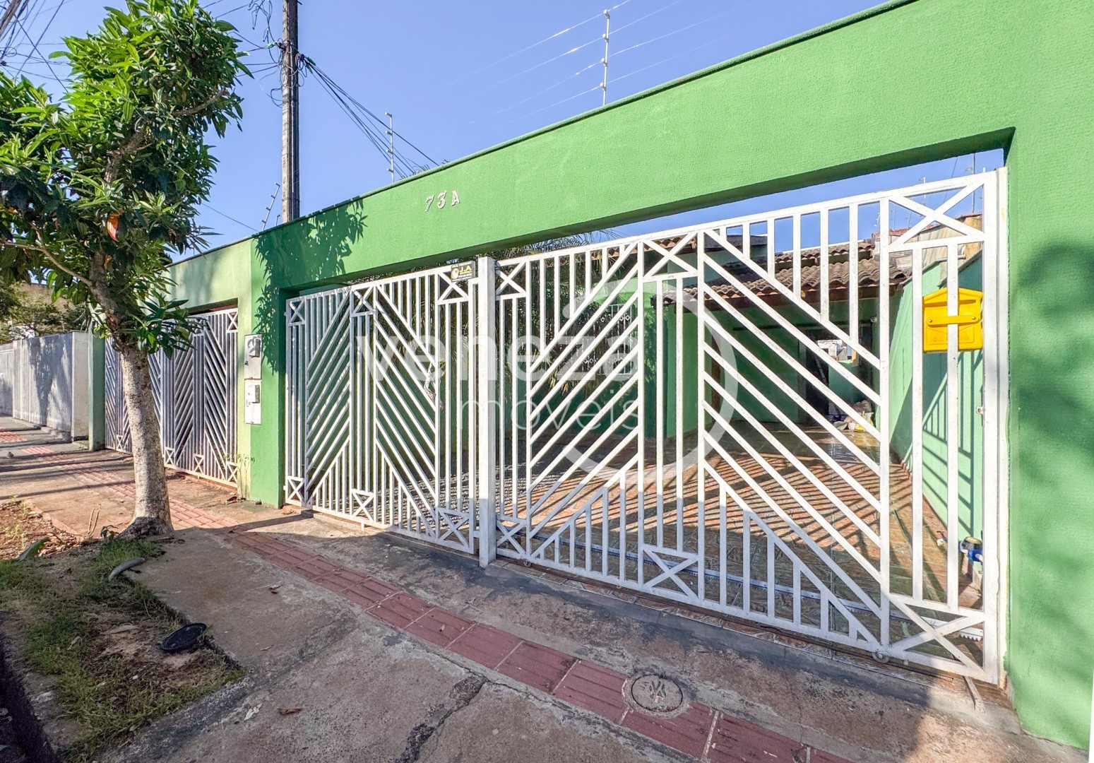 Casa Residencial para locacao no Coliseu em Londrina com 100m² por R$ 1.800