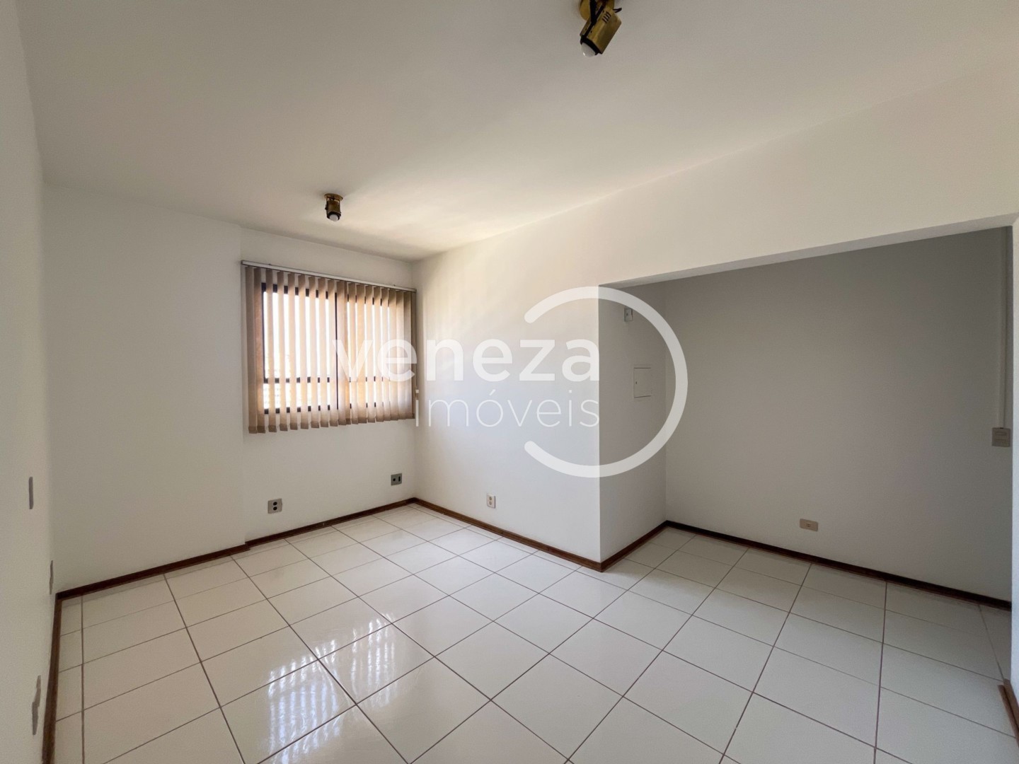 Sala para locação no bairro Centro de Londrina - Foto 6