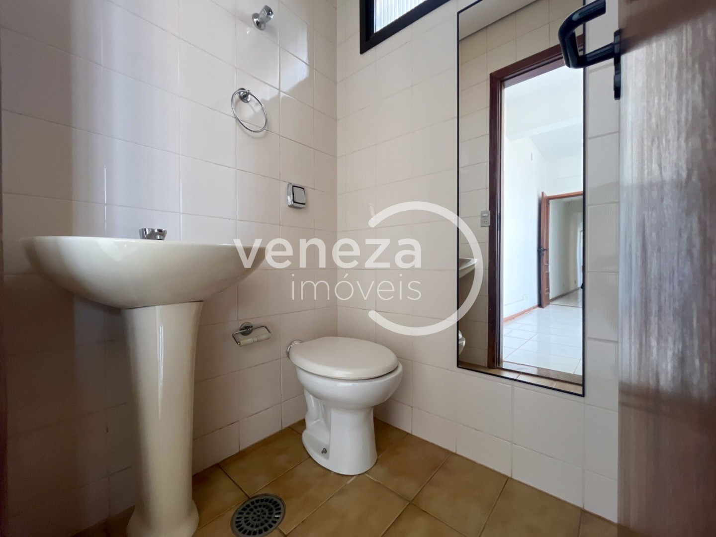Sala para locação no bairro Centro de Londrina - Foto 5