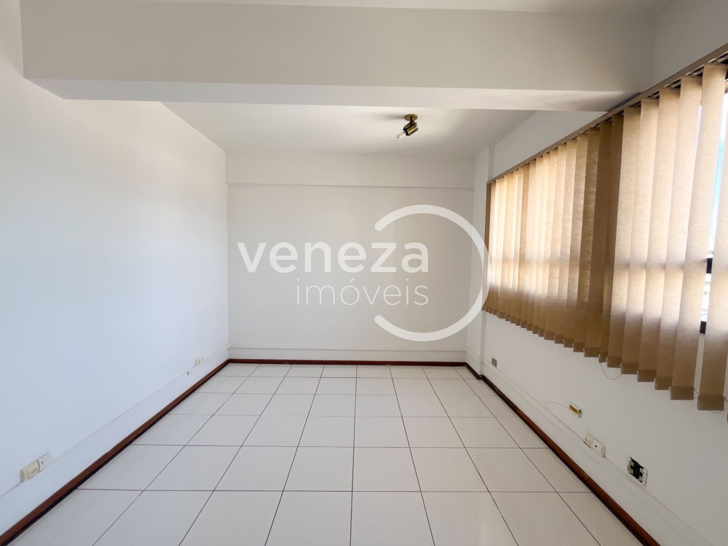 Sala para locação no bairro Centro de Londrina - Foto 10
