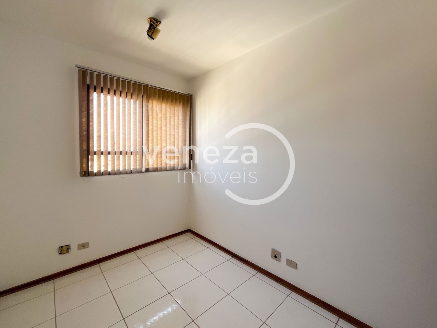 Sala para locação no bairro Centro de Londrina - Foto 13