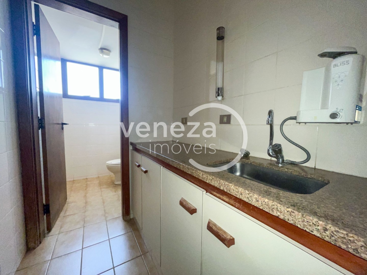 Sala para locação no bairro Centro de Londrina - Foto 17