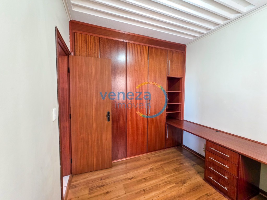 Apartamento para venda no Centro em Londrina com 119,35m² por R$ 445.000  - Foto 3