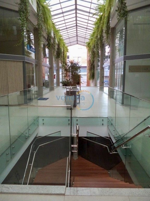 Salão-loja para locação no bairro Centro de Londrina - Foto 9