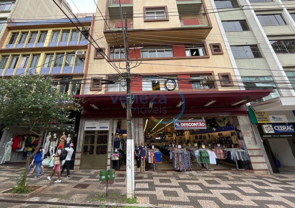 Apartamento para locacao no Centro em Londrina com 181,02m² por R$ 850,00  - Foto 1