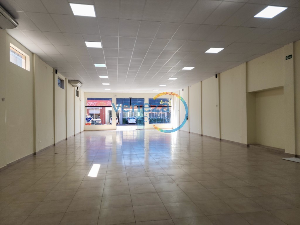 Barracão salão loja para locacao no Centro em Londrina com 352m² por R$ 4.300,00