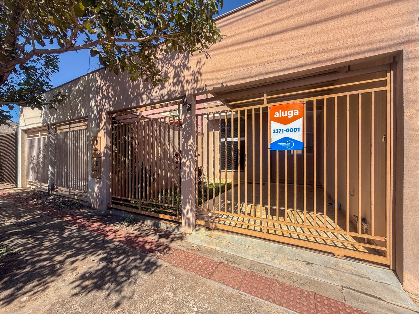 Casa Residencial para locacao no Perola em Londrina com 80m² por R$ 2.400