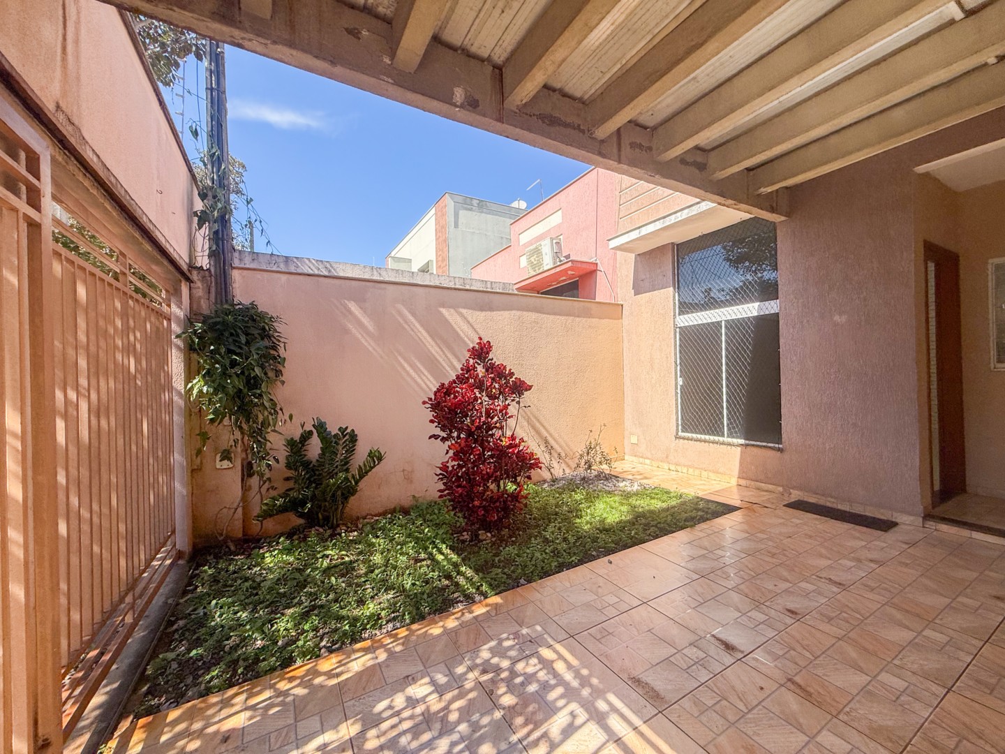 Casa Residencial para locação no bairro Perola de Londrina - Foto 15