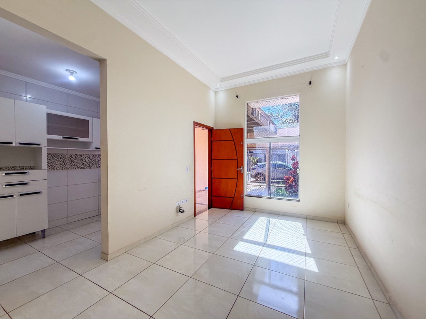 Casa Residencial para locacao no Perola em Londrina com 80m² por R$ 2.400