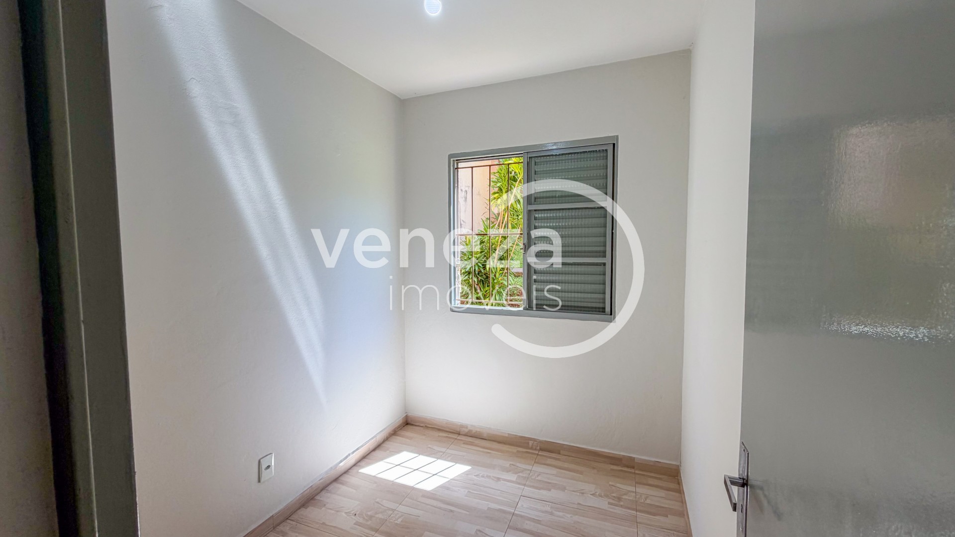 Apartamento para locação no bairro Lima Azevedo de Londrina - Foto 8