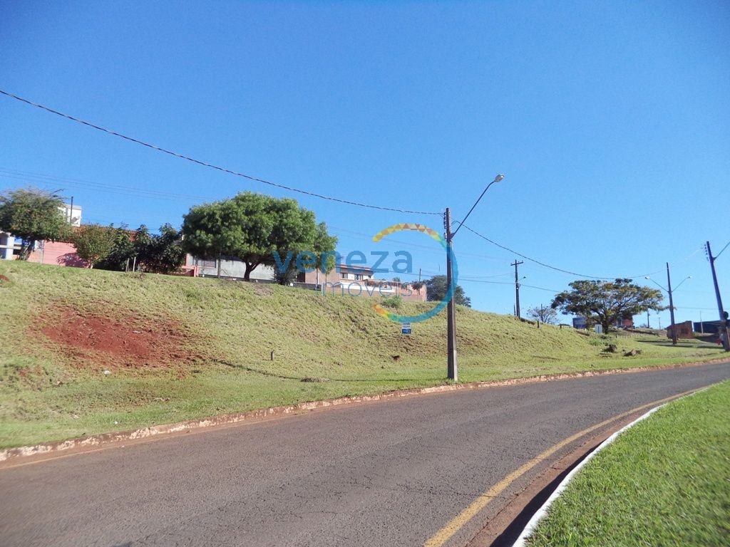 Terreno para venda no Portal de Versalhes em Londrina com 932m² por R$ 1.199.000,00