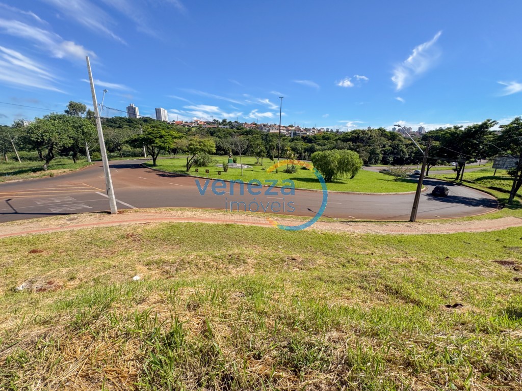 Terreno à venda no bairro Portal de Versalhes de Londrina com 932m<sup>2</sup> total - Foto 3