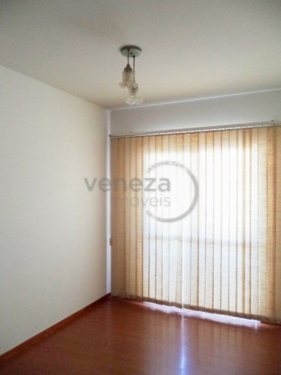 Apartamento para venda no Centro em Londrina com 102,97m² por R$ 290.000,00