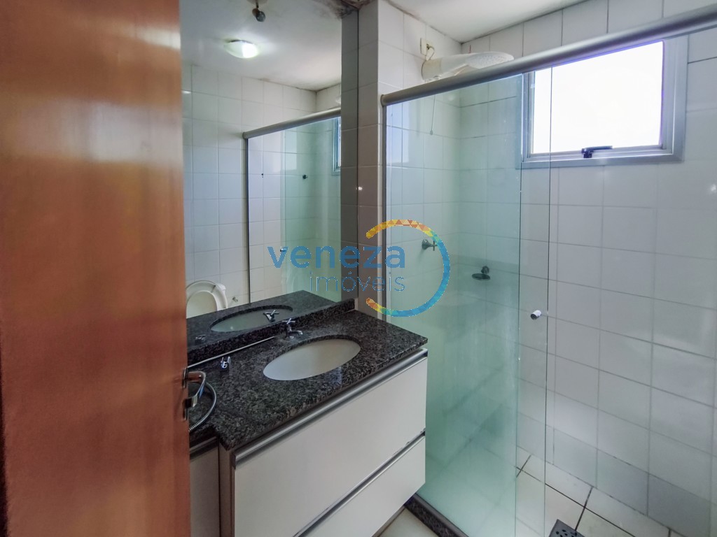 Apartamento para locação no bairro Gleba Palhano de Londrina com 68.89m<sup>2</sup> útil, 3 quartos, 1 vaga de garagem