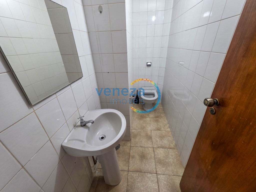 Salão-loja para locação no bairro Jardim America de Londrina - Foto 8