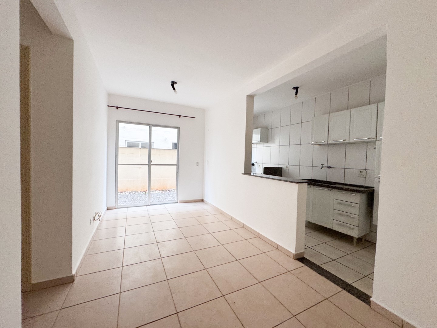Apartamento para locação no bairro Nossa Senhora de Lourdes de Londrina - Foto 4