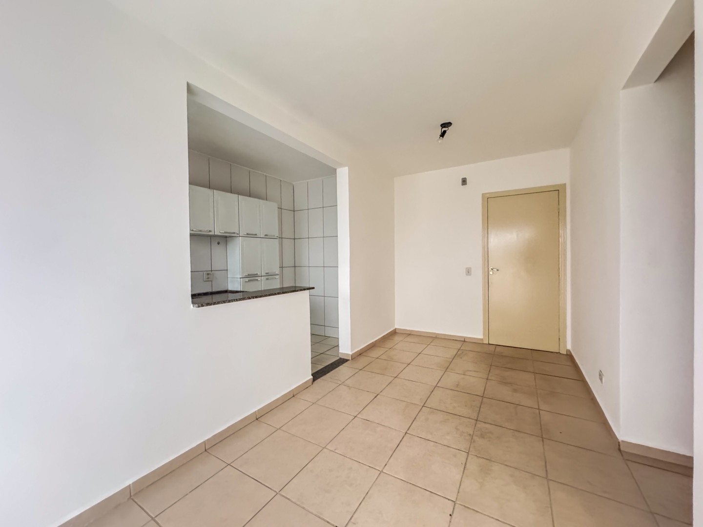 Apartamento para locação no bairro Nossa Senhora de Lourdes de Londrina - Foto 6
