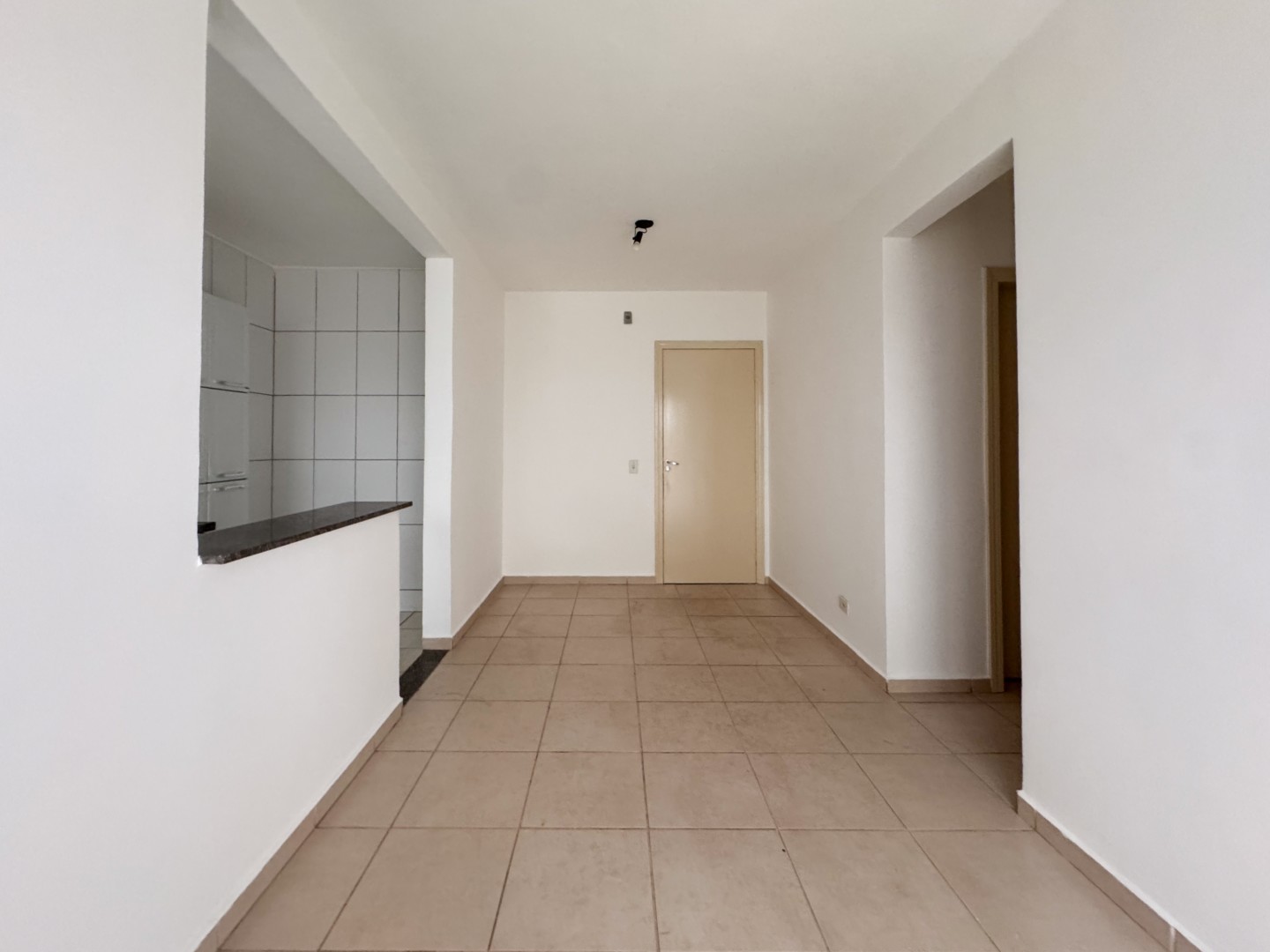Apartamento para locação no bairro Nossa Senhora de Lourdes de Londrina - Foto 7