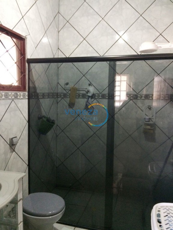 Casa Residencial para venda no bairro Casoni de Londrina - Foto 9
