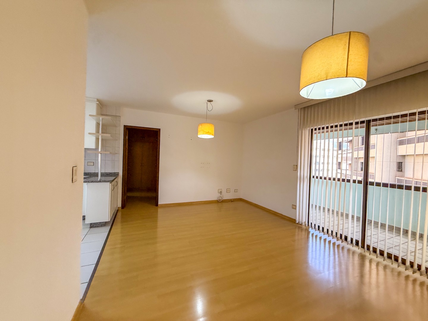 Apartamento para locacao no Centro em Londrina com 105,92m² por R$ 1.550,00 - Foto 3
