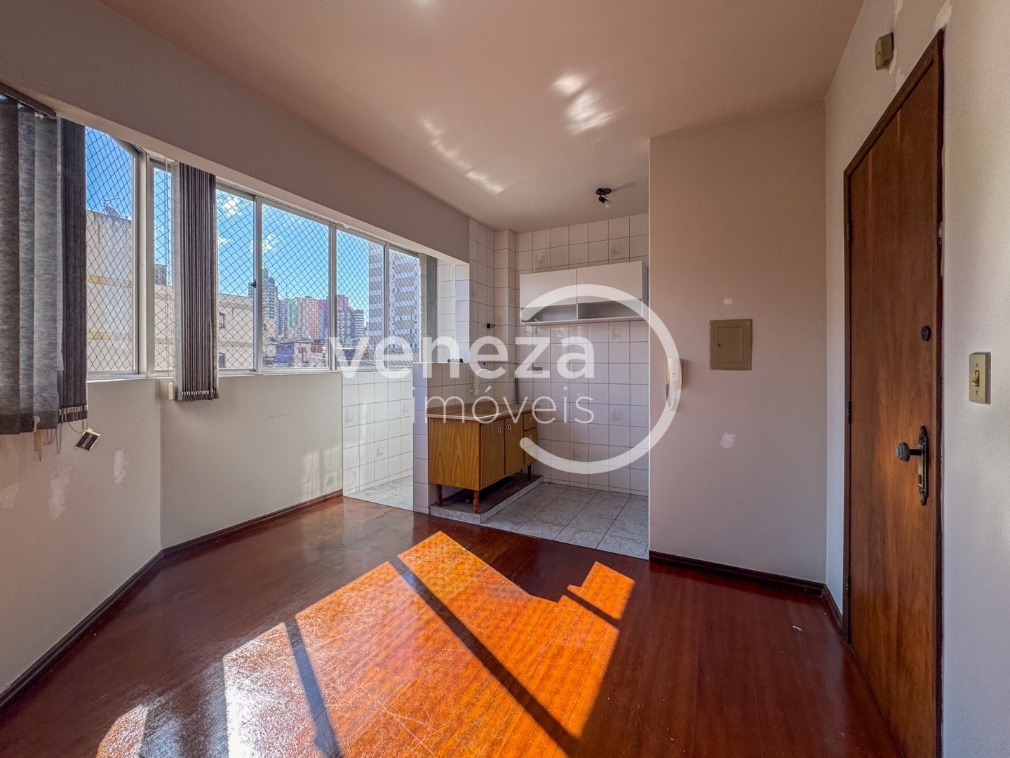 Apartamento para locacao no Centro em Londrina com 40,16m² por R$ 1.050  - Foto 2