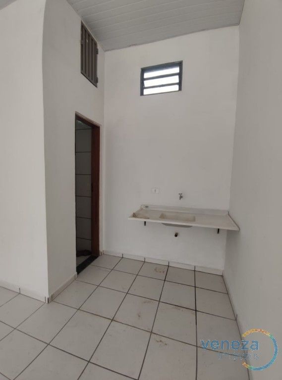 Salão-loja para locação no bairro Aragarca de Londrina - Foto 15