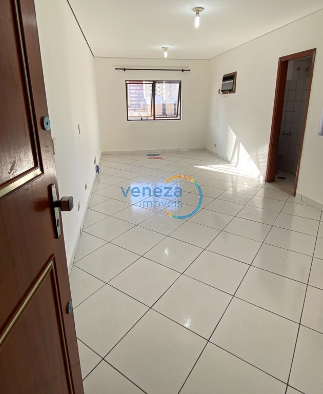 Sala para locacao no Centro em Londrina com 40m² por R$ 937,50