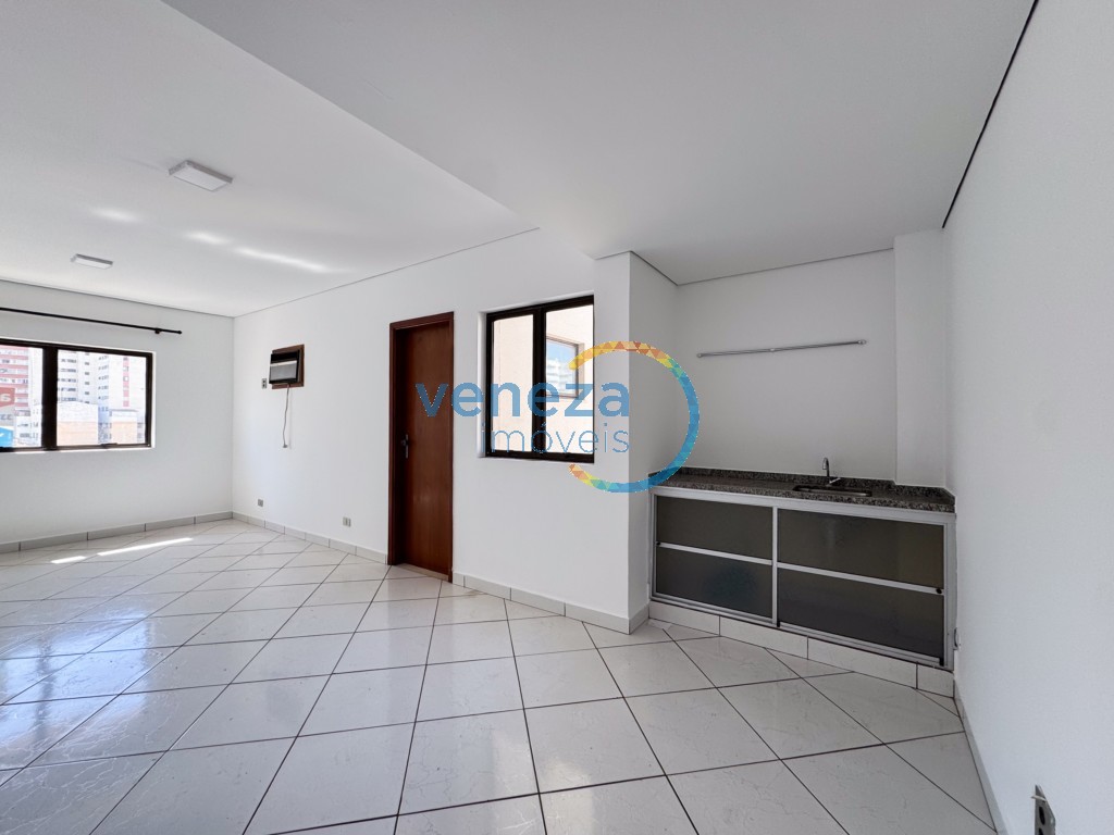 Sala para locacao no Centro em Londrina com 40m² por R$ 690,00