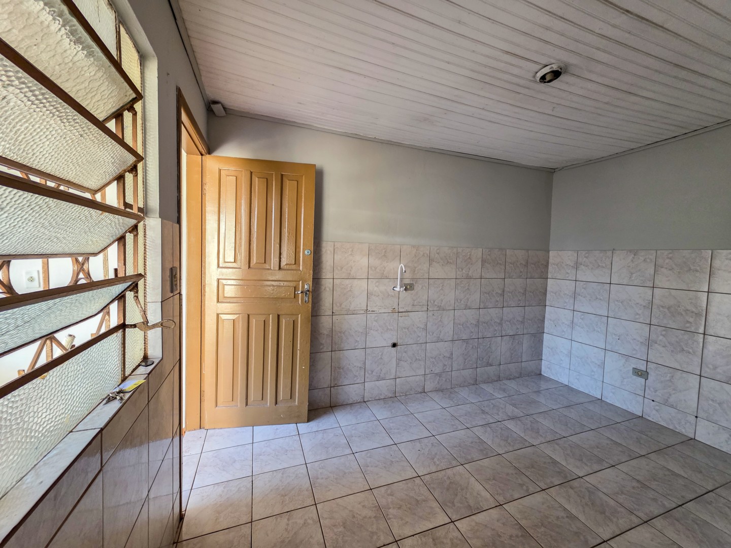 Casa Residencial para locação no bairro Casoni de Londrina - Foto 9